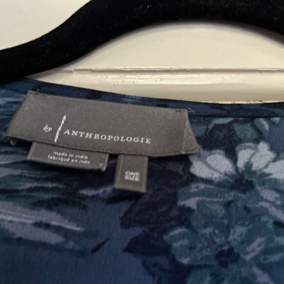 Anthropologie Kimono - Floral Navy Rose Cream Pattern - One Size - Missing Belt - Picture 6 of 8